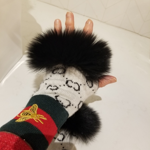 MITCHIES hat & gloves fur Poms - Picture 12 of 15